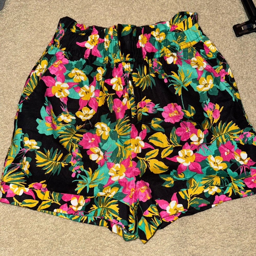Express linen shorts